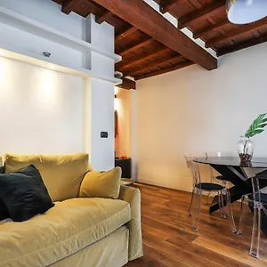 Signoria Stylish In Apartamento